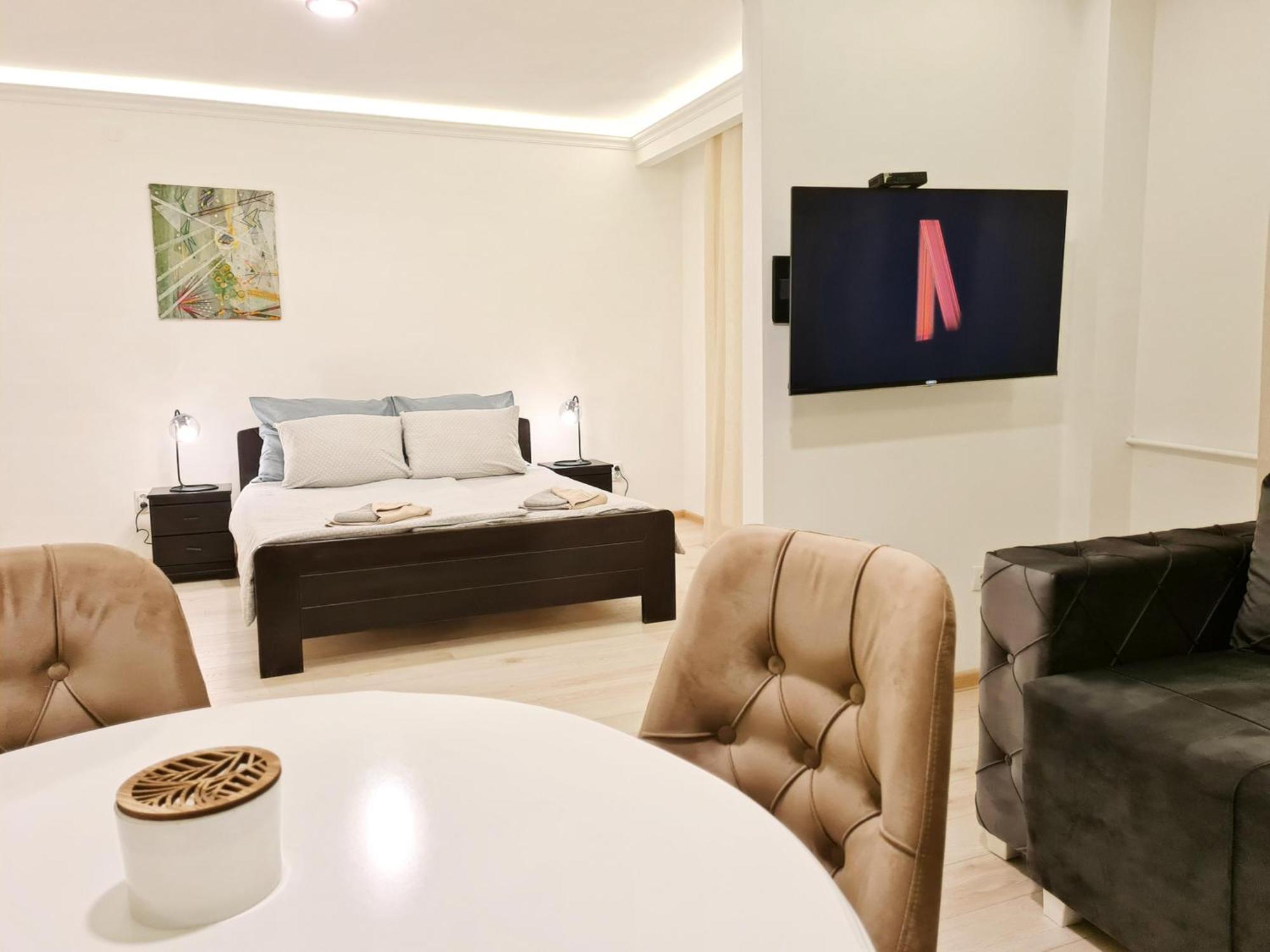 Modern Central Apartments Renovated Belgrado Buitenkant foto