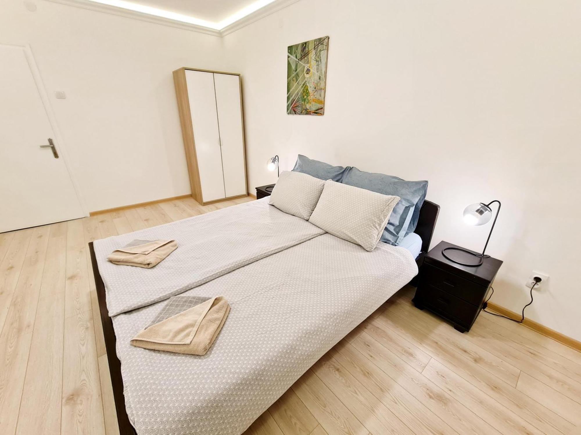 Modern Central Apartments Renovated Belgrado Buitenkant foto