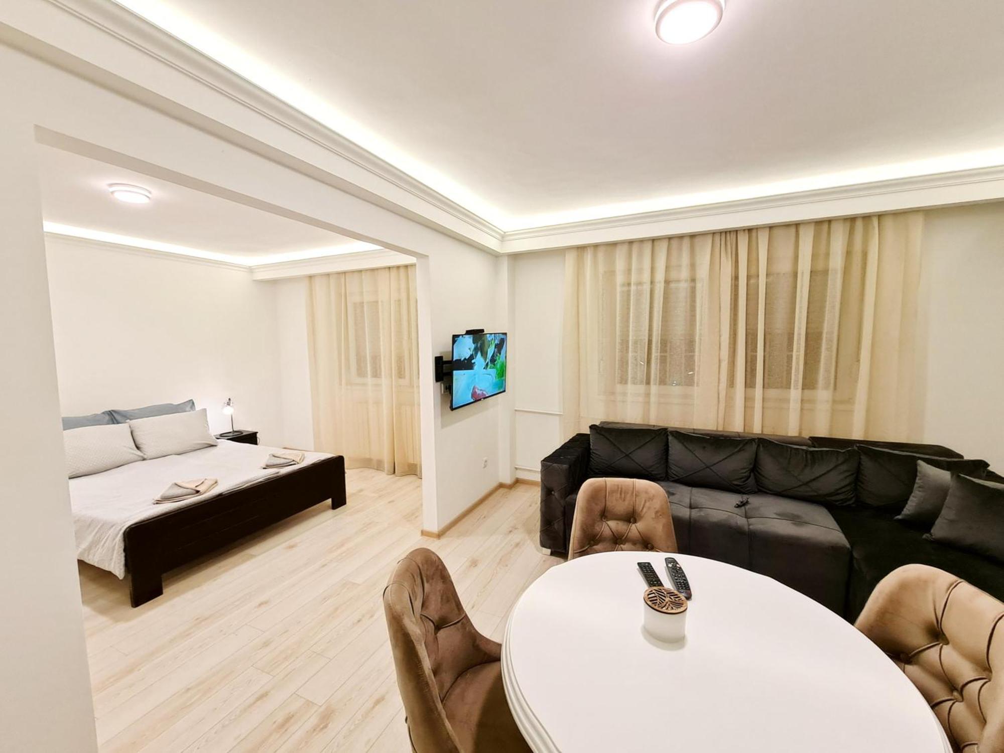Modern Central Apartments Renovated Belgrado Buitenkant foto